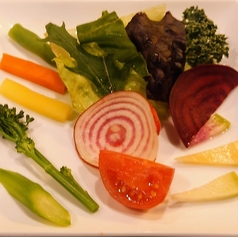 鴻巣産有機野菜を使った彩サラダ＋ドリンクセット(ランチ)