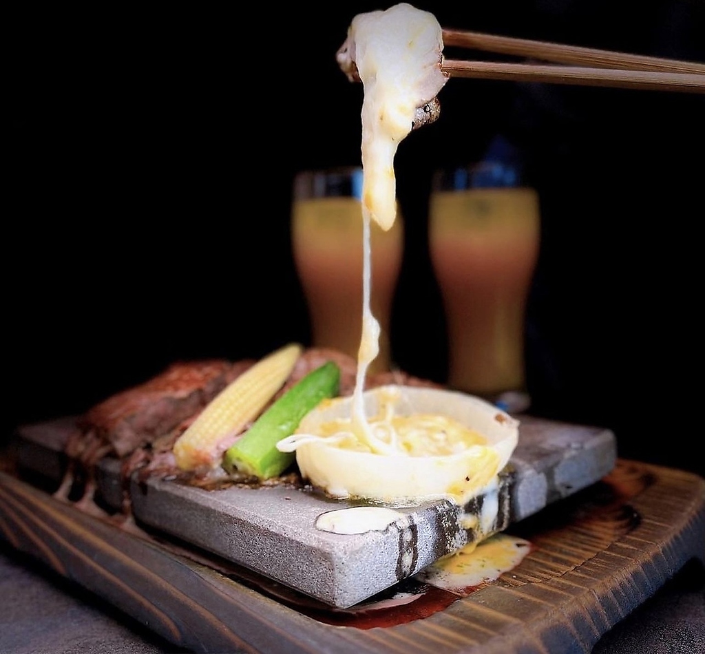 【ステーキ×チーズ】とろ～りチーズのえん家ステーキがオススメ♪チーズとお肉の相性は抜群です！！