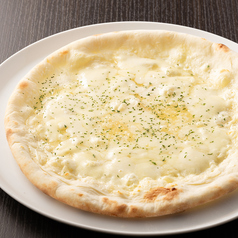 たっぷりチーズのハニーピッツァ