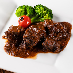 必ず食べて欲しい!当店一押し☆牛ホホ肉の赤ワイン煮