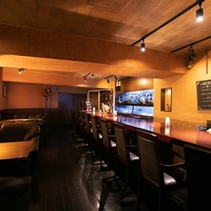 【店舗貸切（15名様～27名様）】大人の隠れ家のような空間で貸切パーティはいかがですか。『DANDYLION BAR』では、15名様～27名様での店舗貸切が可能です。ほかのお客様を気にすることなく、プライベートな時間を満喫できます。お勤め先での打ち上げやパーティーなど、様々なシーンで素敵な時間をお過ごしいただけます。