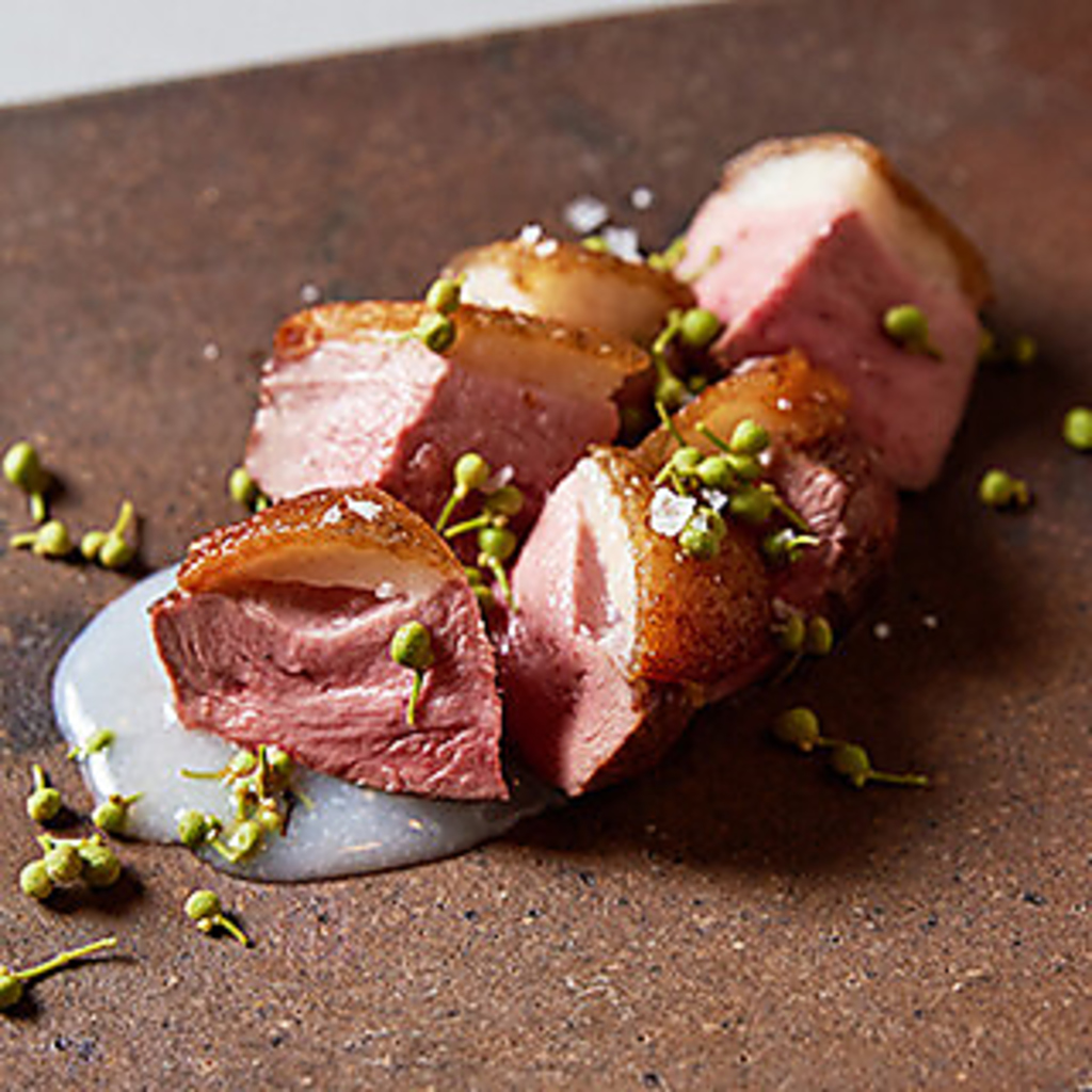 自家製のおつまみ・料理を多数ご用意。素材の持ち味を大切にした、優しい味わいのものが揃っています