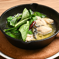 人気!牡蠣とほうれん草のアヒージョ