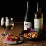 「イチバのウラ」にはワインにぴったりな肉料理、野菜料理が様々ございます。