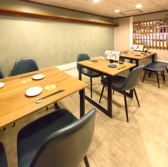 ビストロ馬四郎 梅田店の雰囲気3