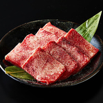 牛タンの一番柔らかい部分になるタン元。その部分を贅沢に厚切りにて提供致します◎