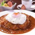 料理メニュー写真 月見チーズカレー／月見チーズハヤシ