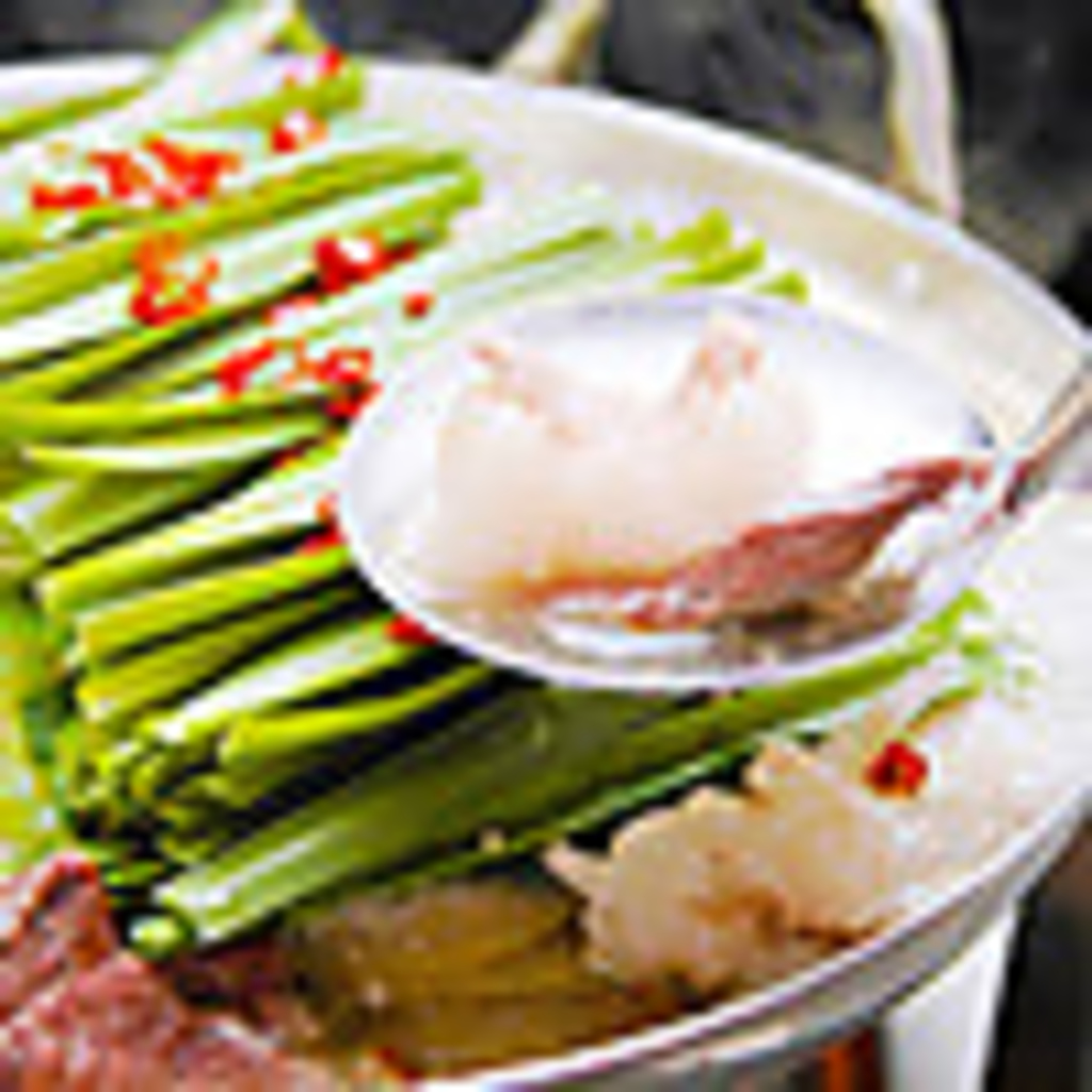 もう一つの名物・もつ鍋販売開始しました★