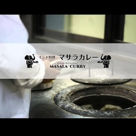 心をこめて焼き上げる自家製ナンをお召し上がりください