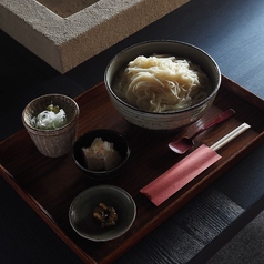 つりがね庵特製めんつゆ 手延べざるうーめん (冷)