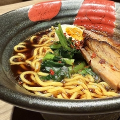 シメの黒しょうゆラーメン/自家製チャーシューの背徳油そば