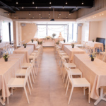 最大200名様までご利用頂ける広々としたメインフロアは結婚式2次会や会社宴会、同窓会にピッタリです