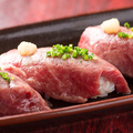 料理メニュー写真&nbsp;石垣牛炙りにぎり　2貫