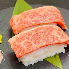 特選霜降り和牛炙り肉寿司（一貫）