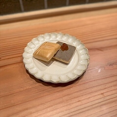 地鶏レバームースの最中と杏のジャム