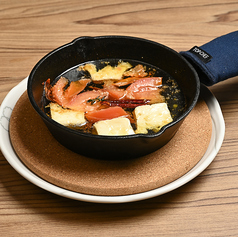 トマトとカマンベールのアヒージョ