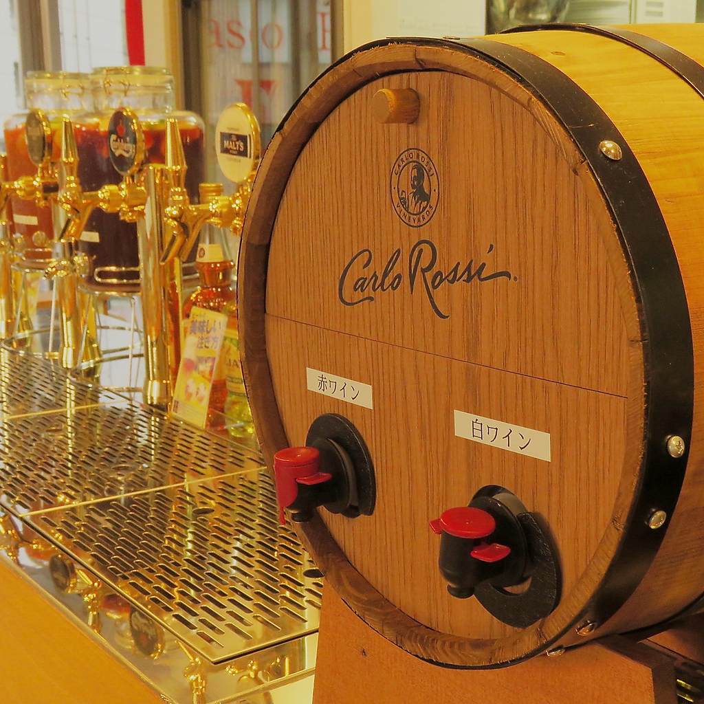 ビールサーバー常備しております！樽で愉しむワインもおすすめ♪