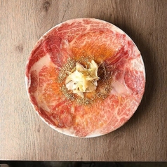 新感覚ユッケ♪口いっぱいに甘味が広がるサーロインのレアロゼ　