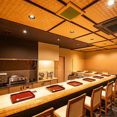 店内貸切は10名様～最大20名様でご利用いただけます。貸切をご希望のお客様は店舗までお問い合わせくださいませ。