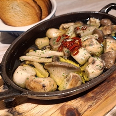 たっぷりきのこアヒージョ