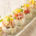 料理メニュー写真 とろタクロール寿司