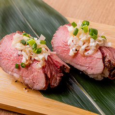 霜降り牛タン寿司 1貫