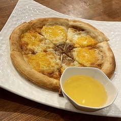 はちみつで食べるクアトロフォルマッジ