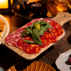 スペイン産 最高級イベリコ豚のサラミ盛り合わせ