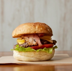 肉本来の旨味を感じるハンバーグ