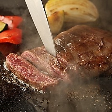 赤羽駅徒歩2分！昼飲み・サク飲み大歓迎♪名物鉄板料理と豊富なワインで乾杯！
