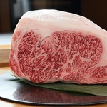その時期に美味しいものを仕入れ◎当店は豊潤で奥深い味わいを誇る厳選されたA5ランクのお肉をご提供