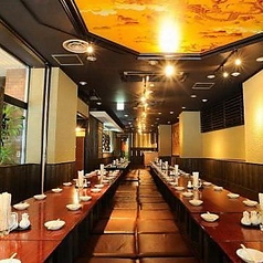 ボックス席などお席は分かれますが、全体貸切も150名様～可能です！最大収容人数156名！