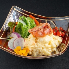 ゴロゴロじゃが芋の炙り明太ポテサラ