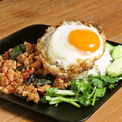 鶏＆豚ひき肉・とろ～り卵でいただく　♪特製ガパオライス♪　☆辛さ調整お申し付けください☆