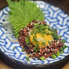 馬肉ユッケ