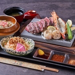 「えん家ステーキ」と「有頭大海老」、「たいらぎ貝柱」がセットになった【スペシャルステーキ】も♪