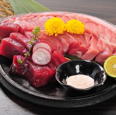 本鮪の山かけニラ醤油/本鮪の断面刺し