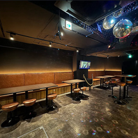 音響や照明、モニター完備のフリースペースエリア