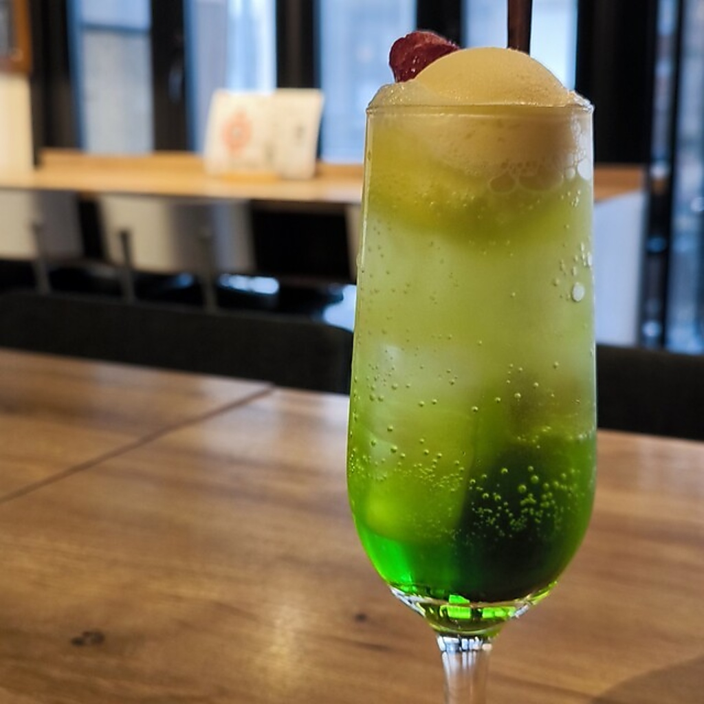 大人のメロンクリームソーダ