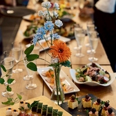 【各種宴会,パーティー,ウエディング2次会でのご利用に◎】大切な方のお祝いに最適な装花の手配やケーキオーダーも承ります。また、バーカウンターを完備しておりますのでパーティーシーンも盛り上がること間違いなし★