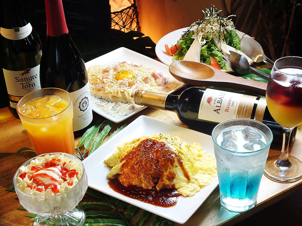 店長おススメのふわとろデミオムライス。女性中心に大人気の一品。