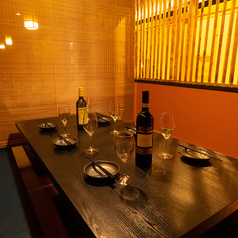 【8名様～10名様】最大10名様のご宴会にも対応。ゆったり寛げるテーブル席。ご予約必須です！大人数でのご宴会や歓送迎会・会社宴会・合コンなどに！雰囲気も抜群！大切な日はぜひ個室をご利用ください♪お席の空きのご確認はお早めに♪◇池袋 個室 居酒屋◇