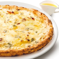 4種のチーズのピッツァ BIOのハチミツ付き