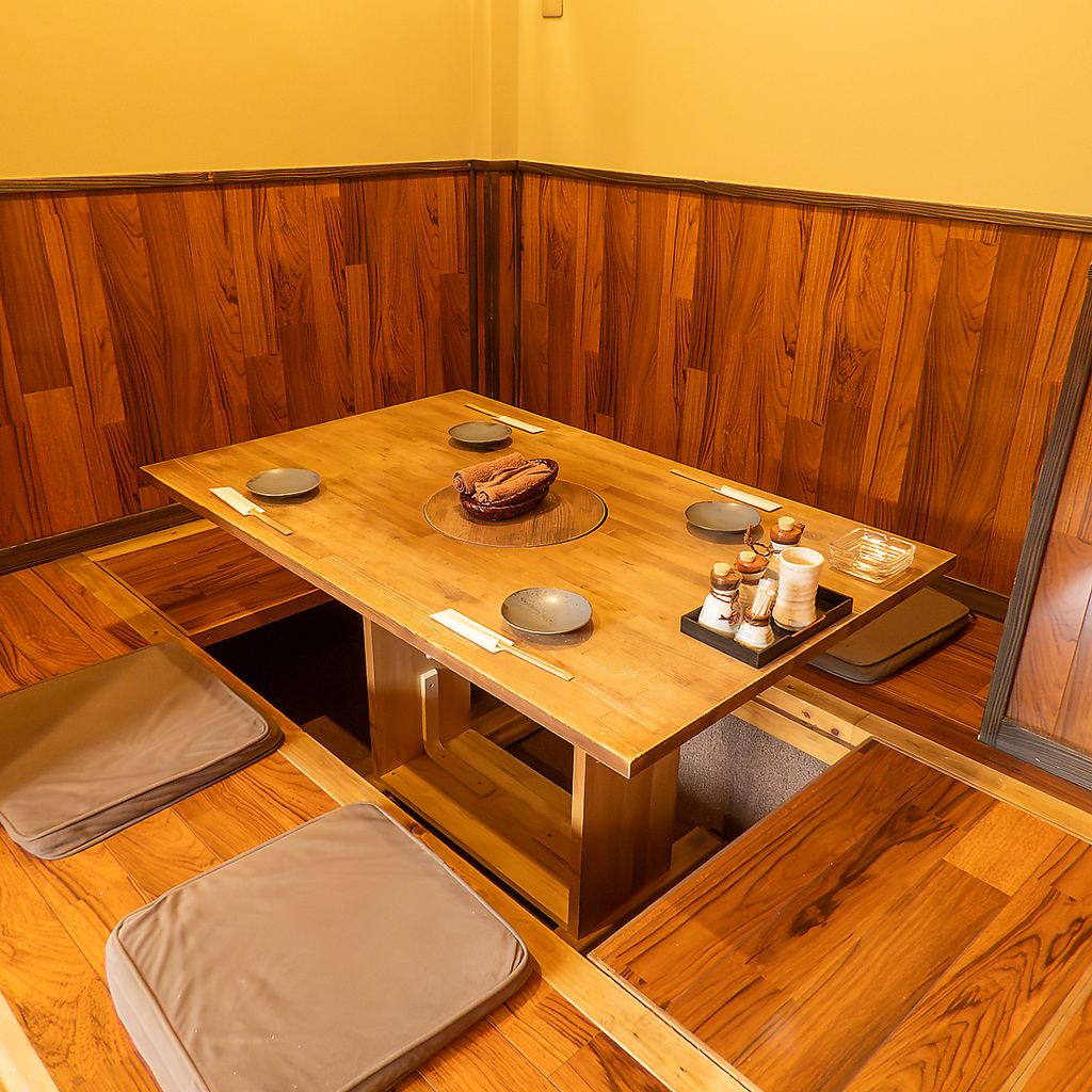 【少人数OK！】デートや女子会、気の置けない友人との飲み会など様々なシーンでご利用いただけます◎