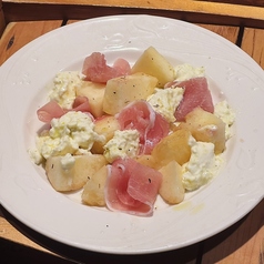 季節のフルーツブラッターチーズ