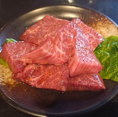 抜群の鮮度で味わう極上焼肉!名物の刺しも楽しめます