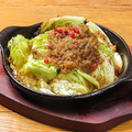 料理メニュー写真&nbsp;熱々鉄板アンチョビキャベツ