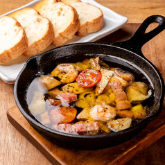 気まぐれアヒージョバケット付き(4枚)