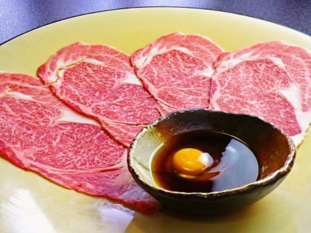 すき焼とは違った、お肉が楽しめる料理法。とろけるような旨みが楽しめる絶品焼肉メニュー。