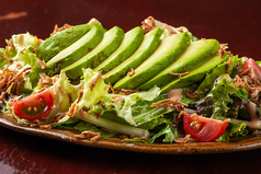 アボカドのサラダ